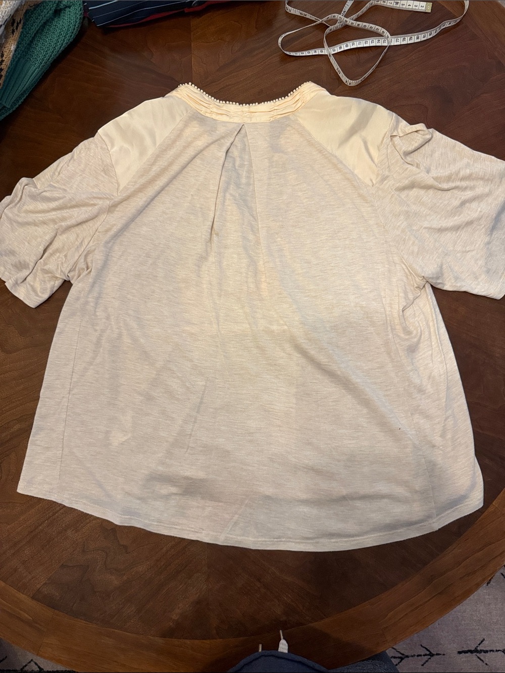Anthropologie Embroidered Light Beige Floral Top w/Silky TShirt Sleeves & Back - Picture 5 of 5